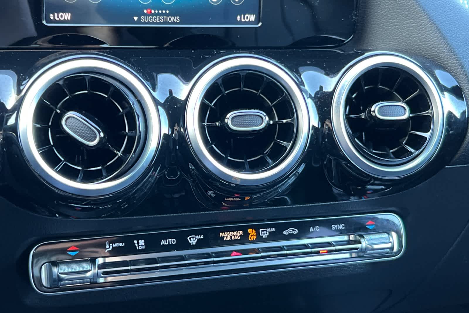 Thumbnail: 2021 Mercedes-Benz GLA - 22