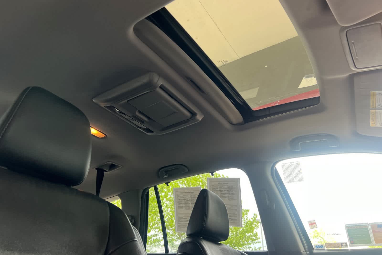 Thumbnail: 2018 Honda Pilot - 20