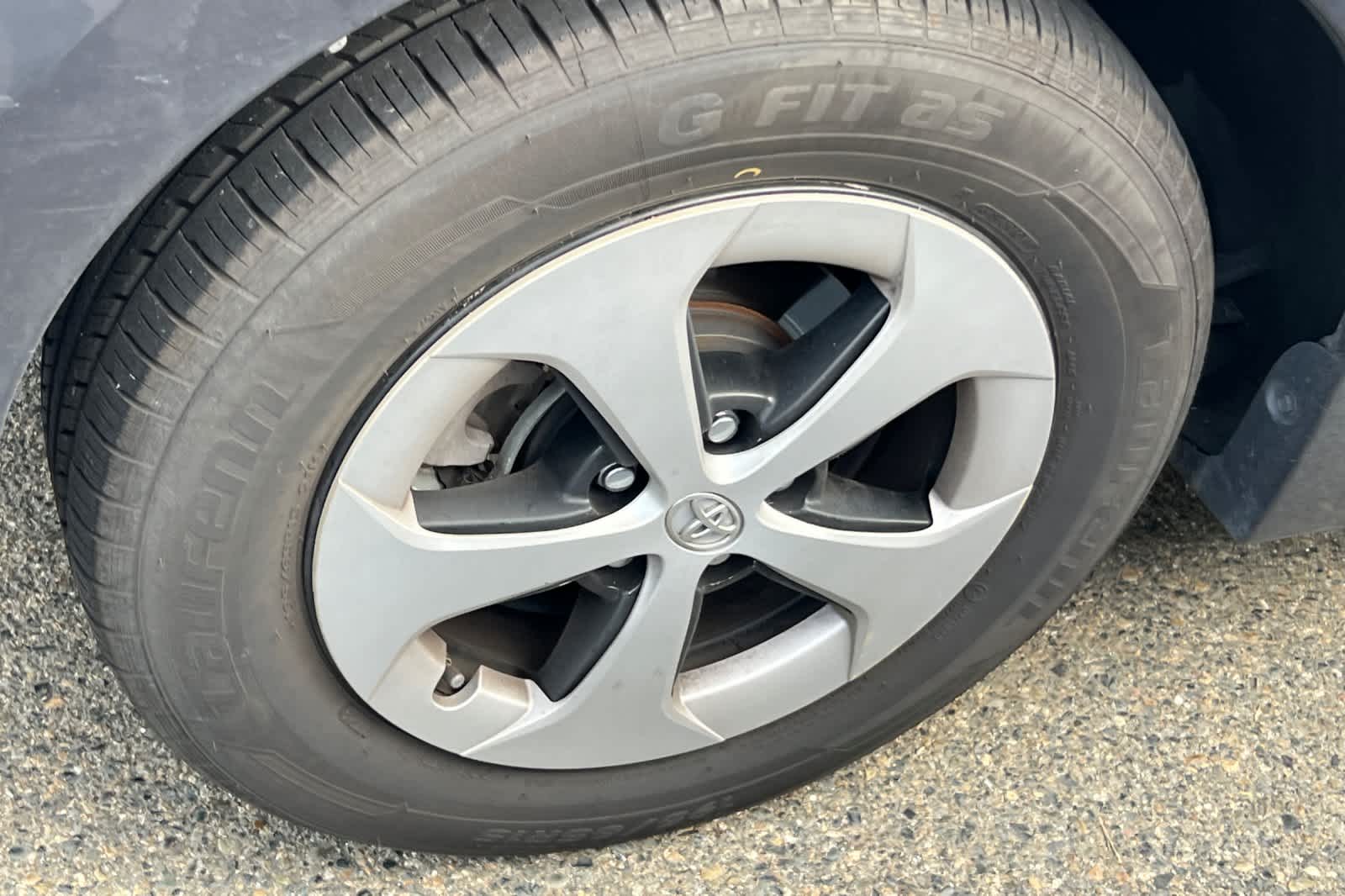 Thumbnail: 2014 Toyota Prius - 14