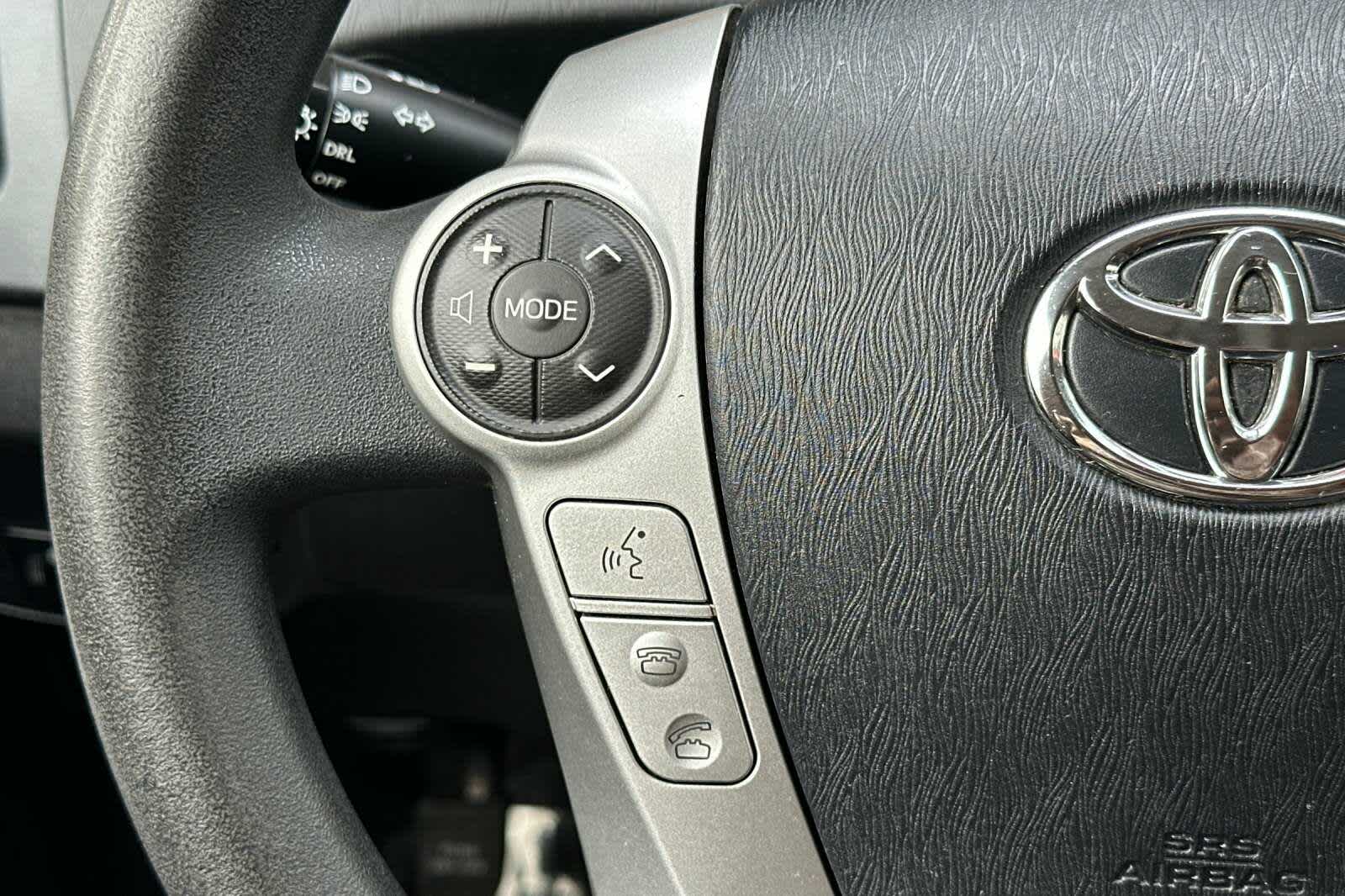 2012 Toyota Prius Three 24