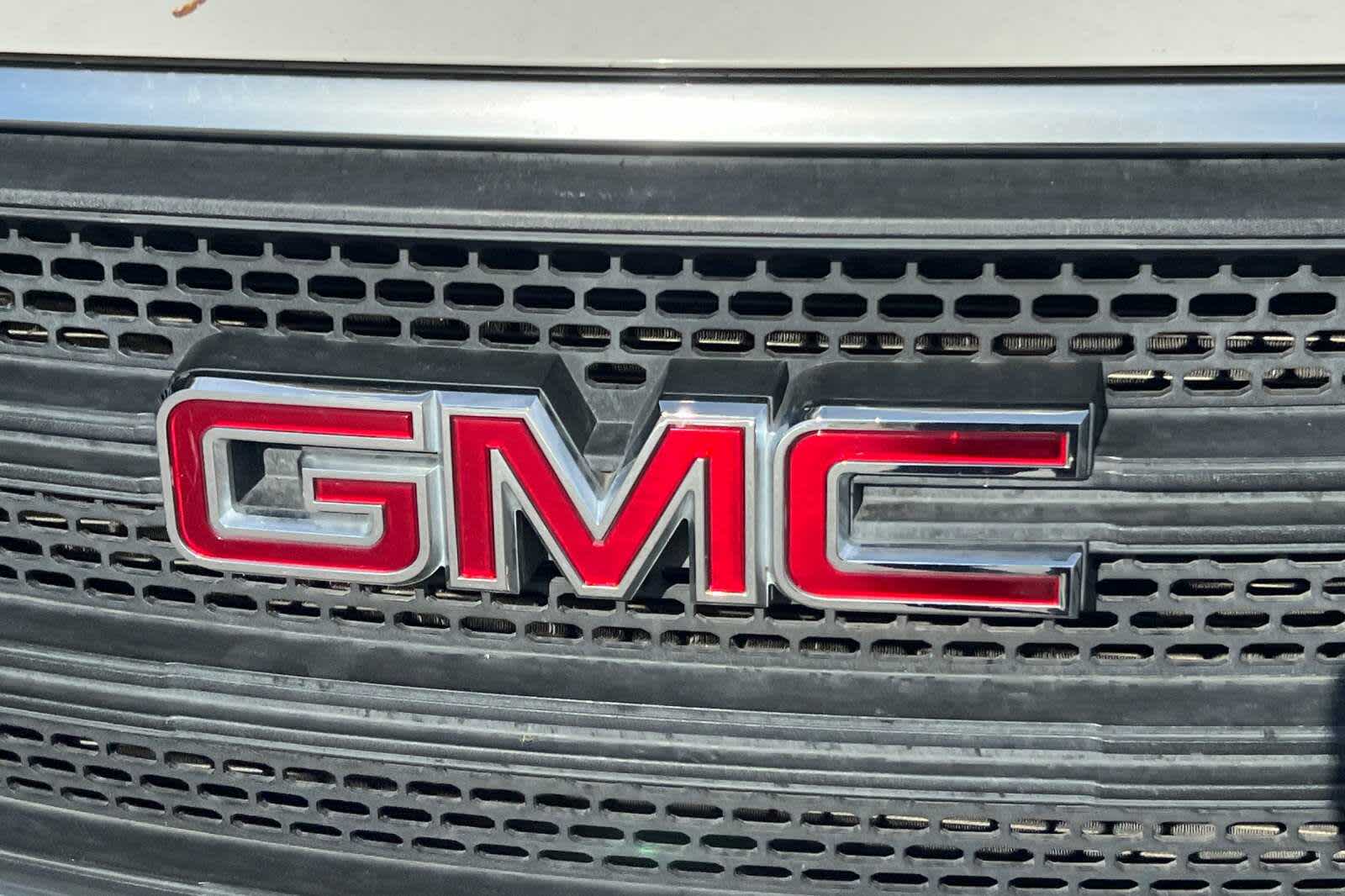 Thumbnail: 2015 GMC Acadia - 10