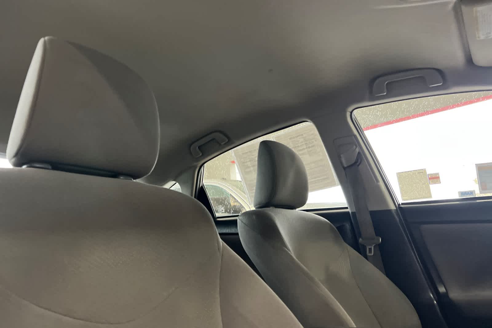 Thumbnail: 2015 Toyota Prius - 17