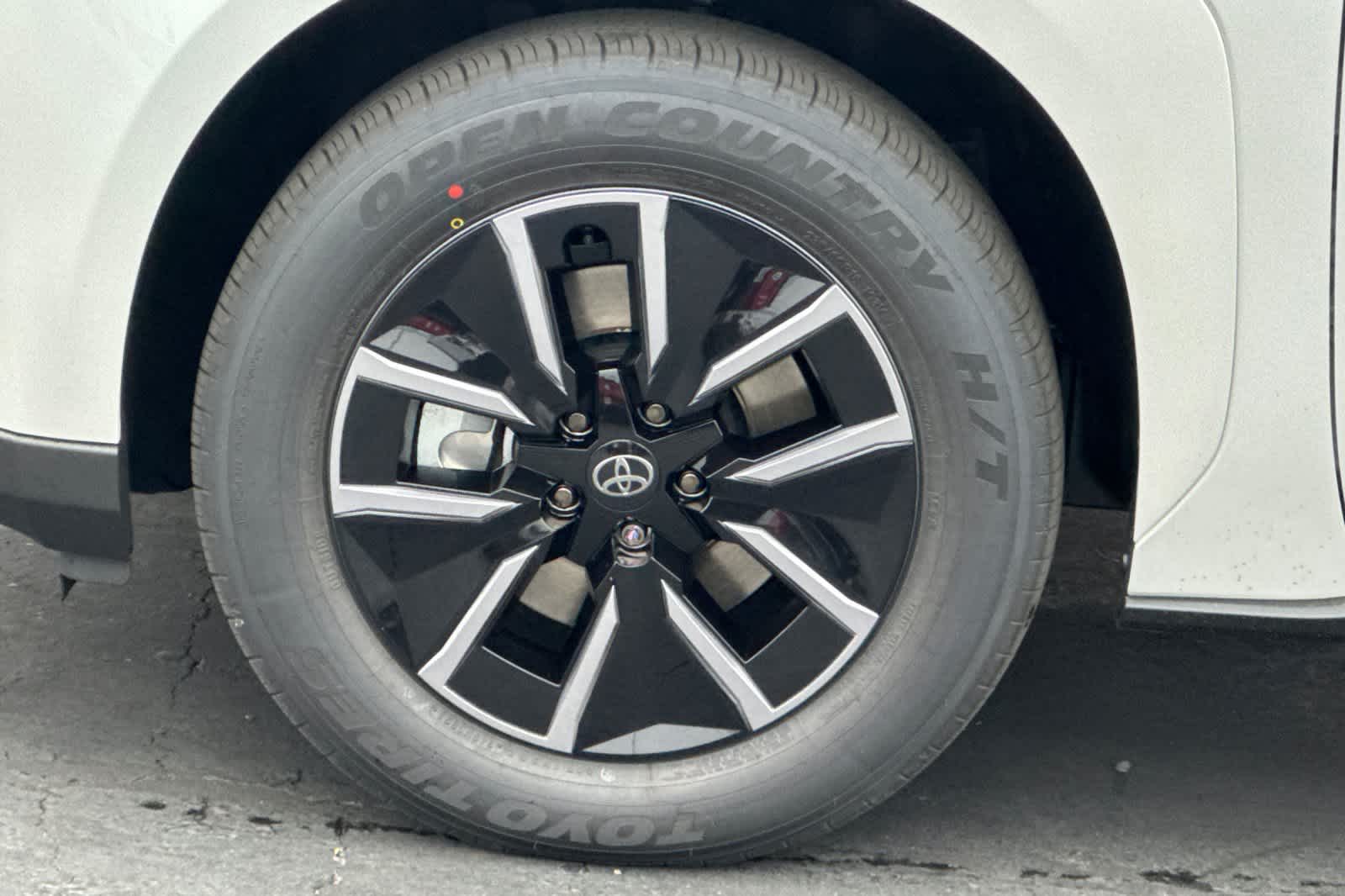 Thumbnail: 2026 Toyota bZ - 32