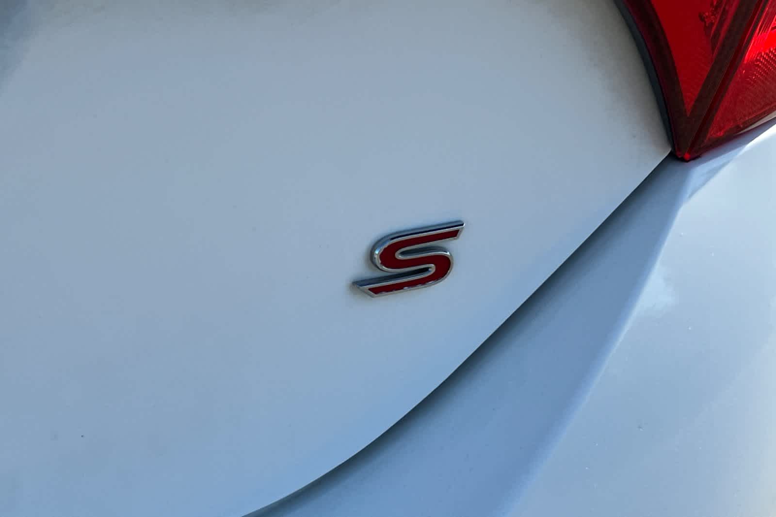 Thumbnail: 2016 Toyota Corolla - 7