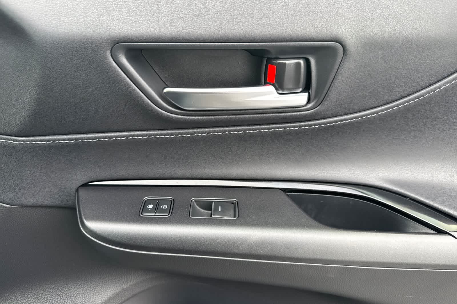 Thumbnail: 2022 Toyota Venza - 19