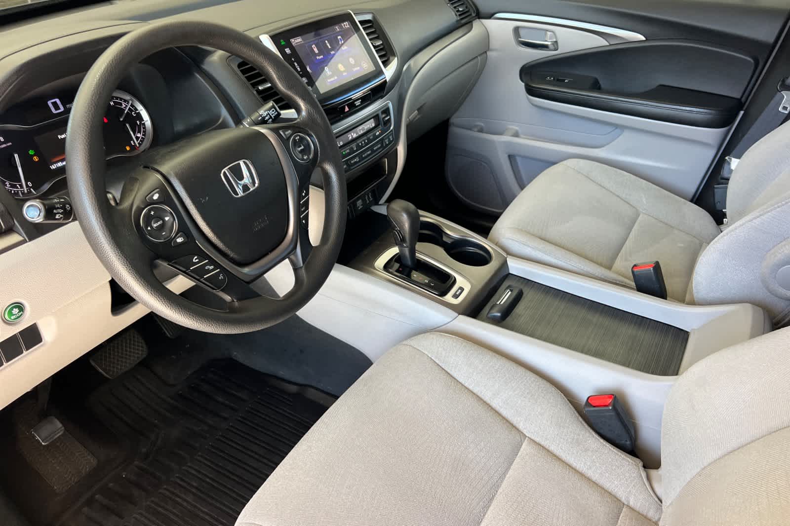 Thumbnail: 2016 Honda Pilot - 11