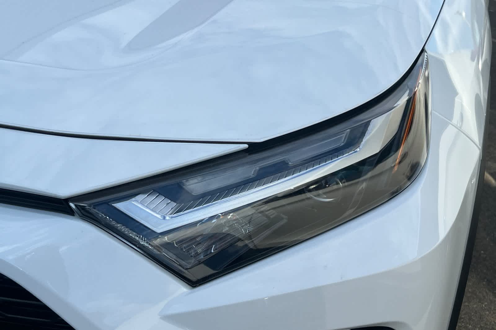 Thumbnail: 2022 Toyota RAV4 - 11