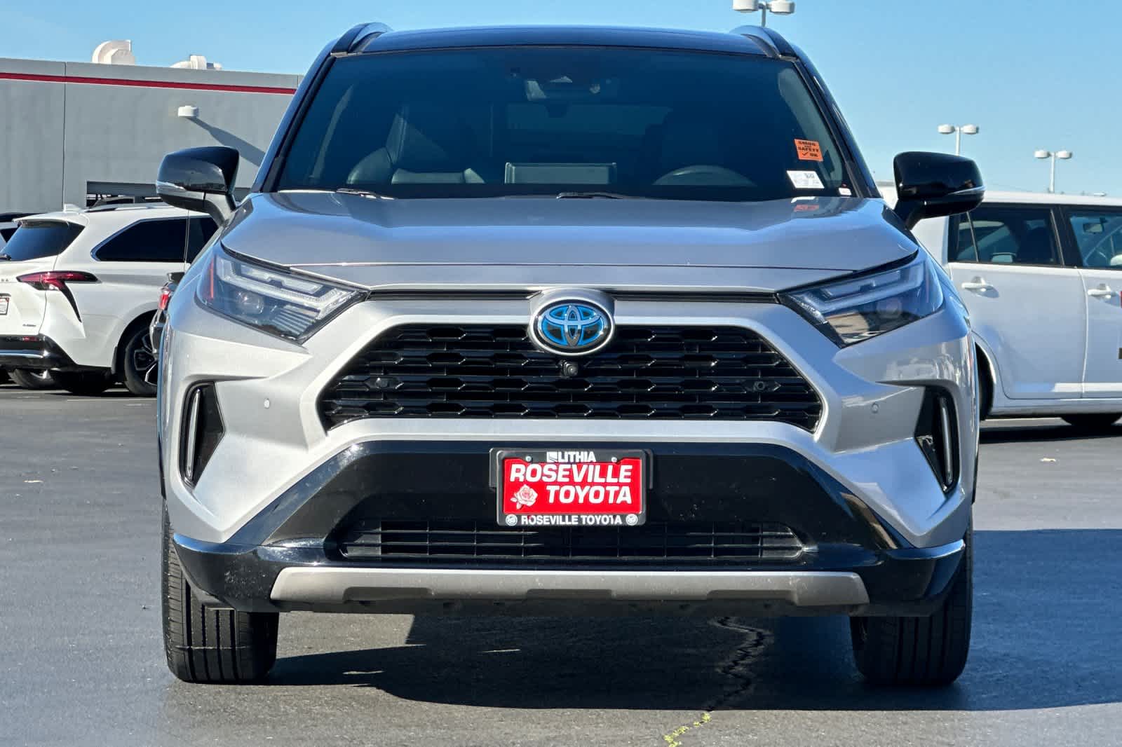 Thumbnail: 2022 Toyota RAV4 - 10