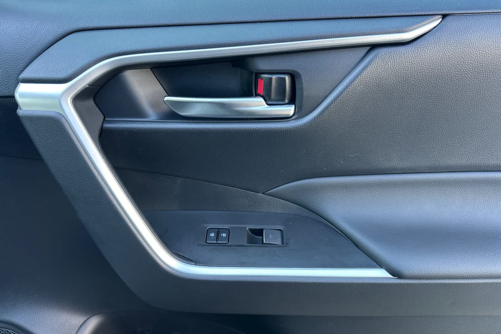 Thumbnail: 2025 Toyota RAV4 - 19