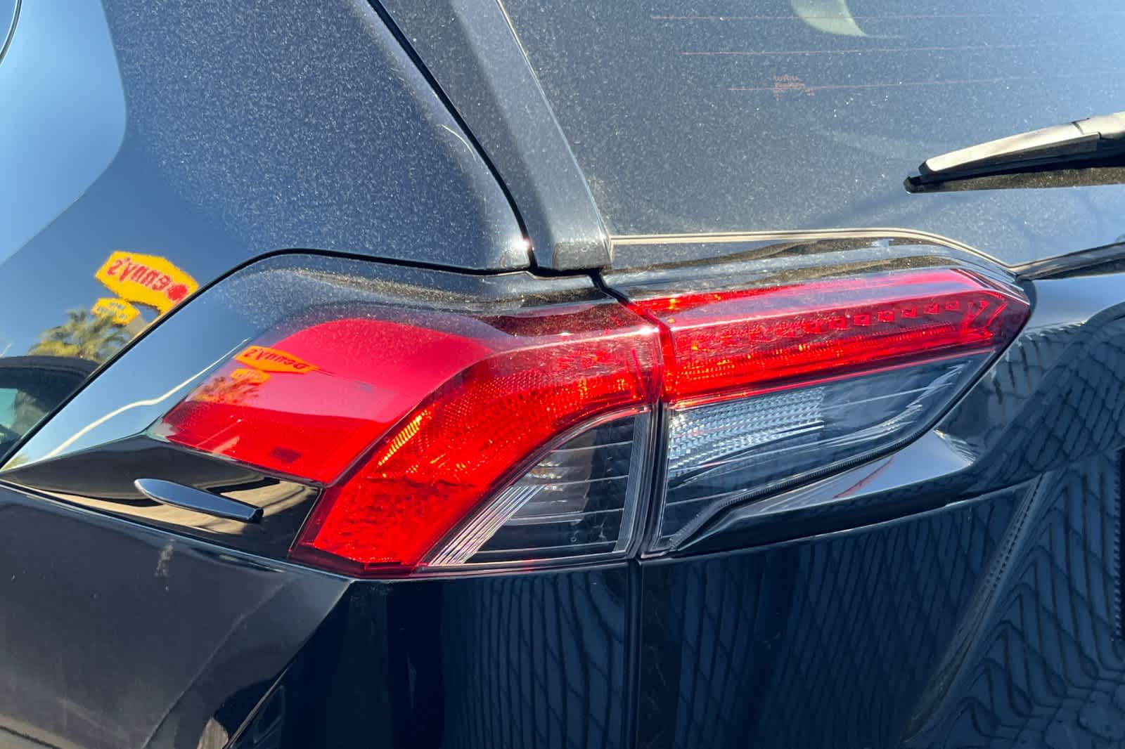 Thumbnail: 2021 Toyota RAV4 - 20