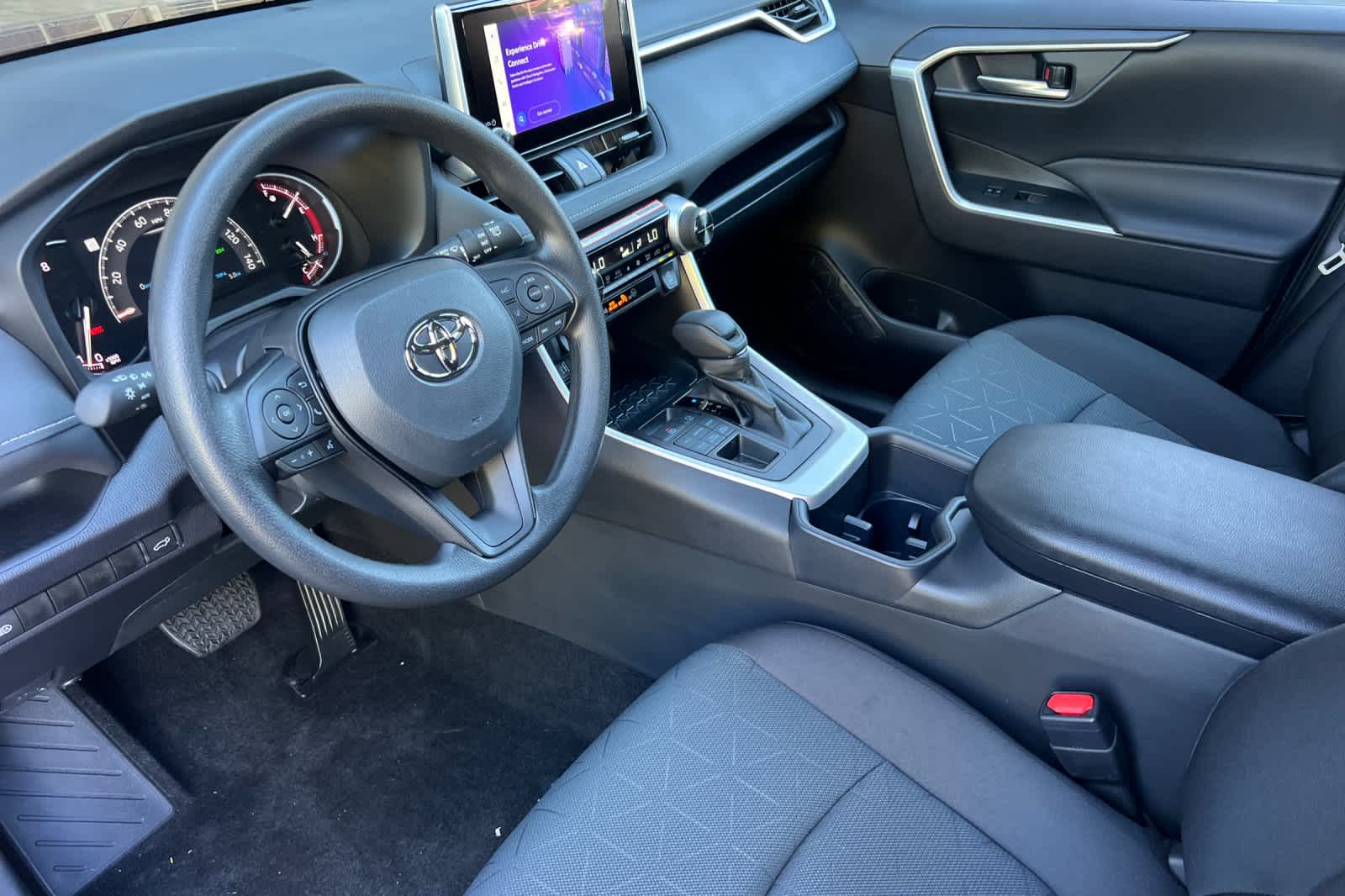 Thumbnail: 2025 Toyota RAV4 - 11