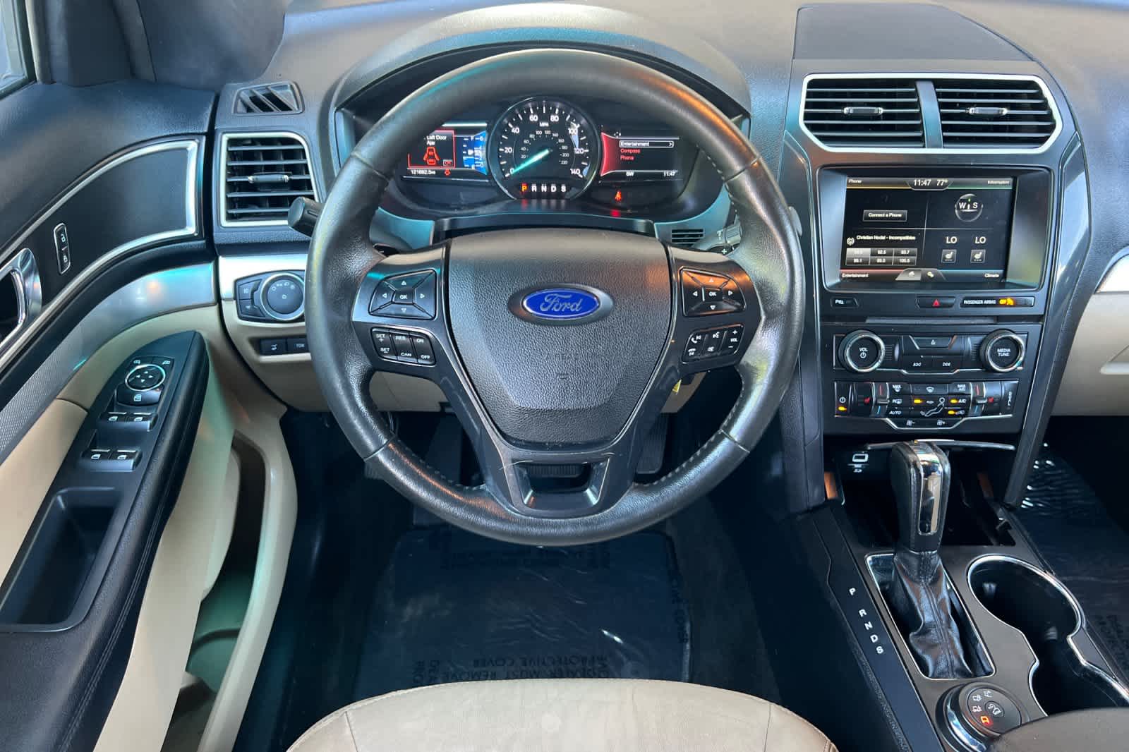 Thumbnail: 2016 Ford Explorer - 15