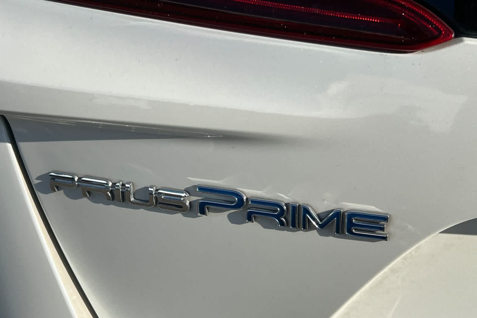 Thumbnail: 2018 Toyota Prius Prime - 21
