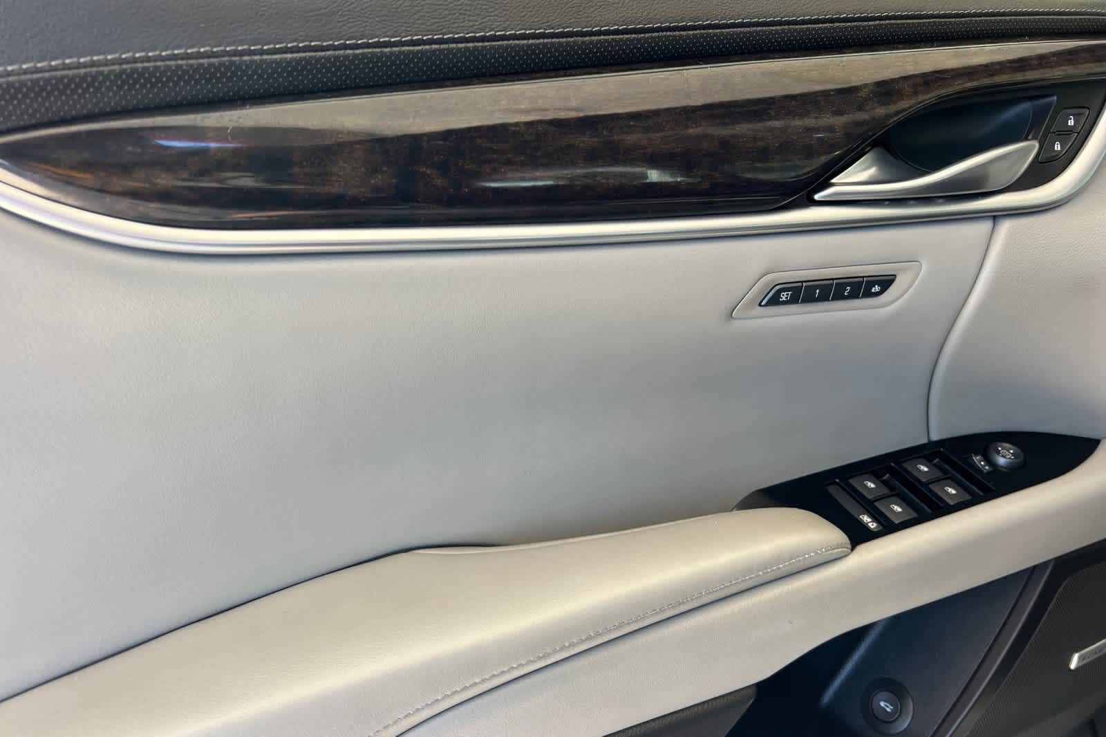 Thumbnail: 2013 Cadillac XTS - 12