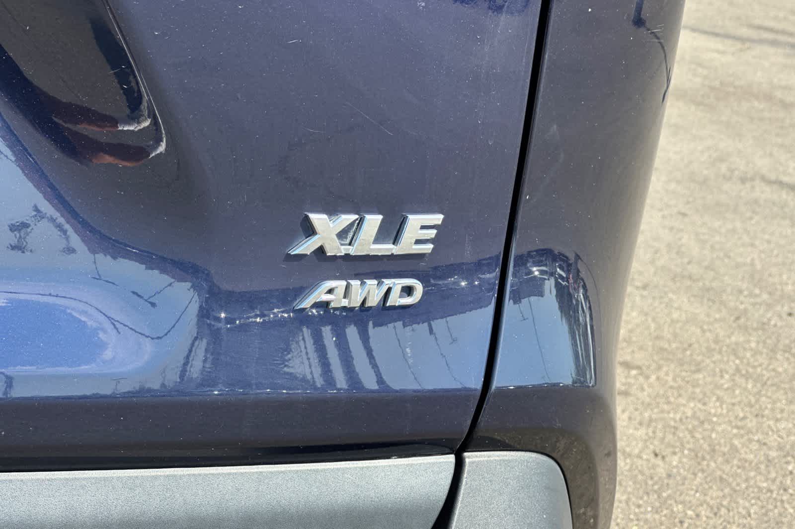 Thumbnail: 2022 Toyota RAV4 - 32