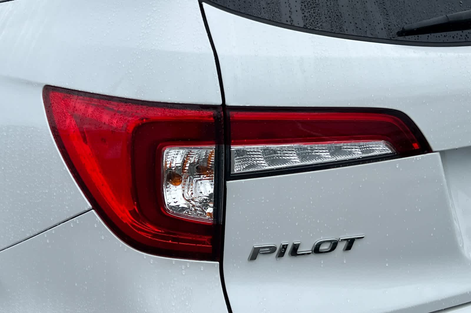 Thumbnail: 2021 Honda Pilot - 15