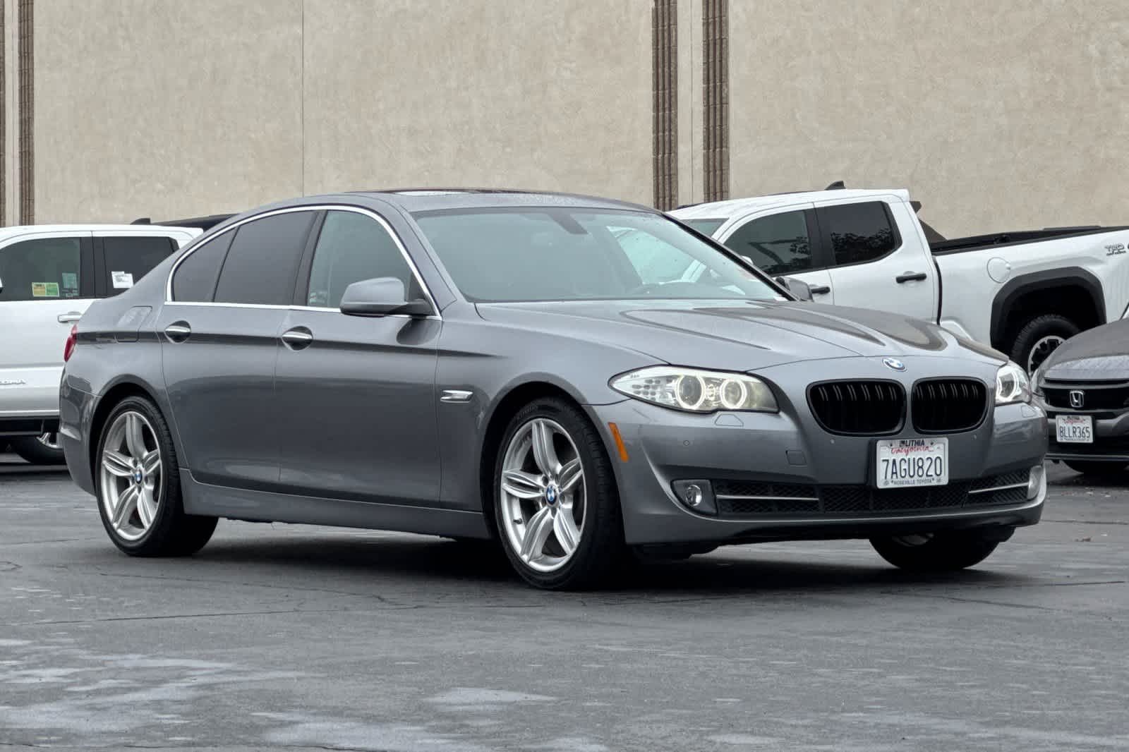 Thumbnail: 2013 BMW 5 Series - 5
