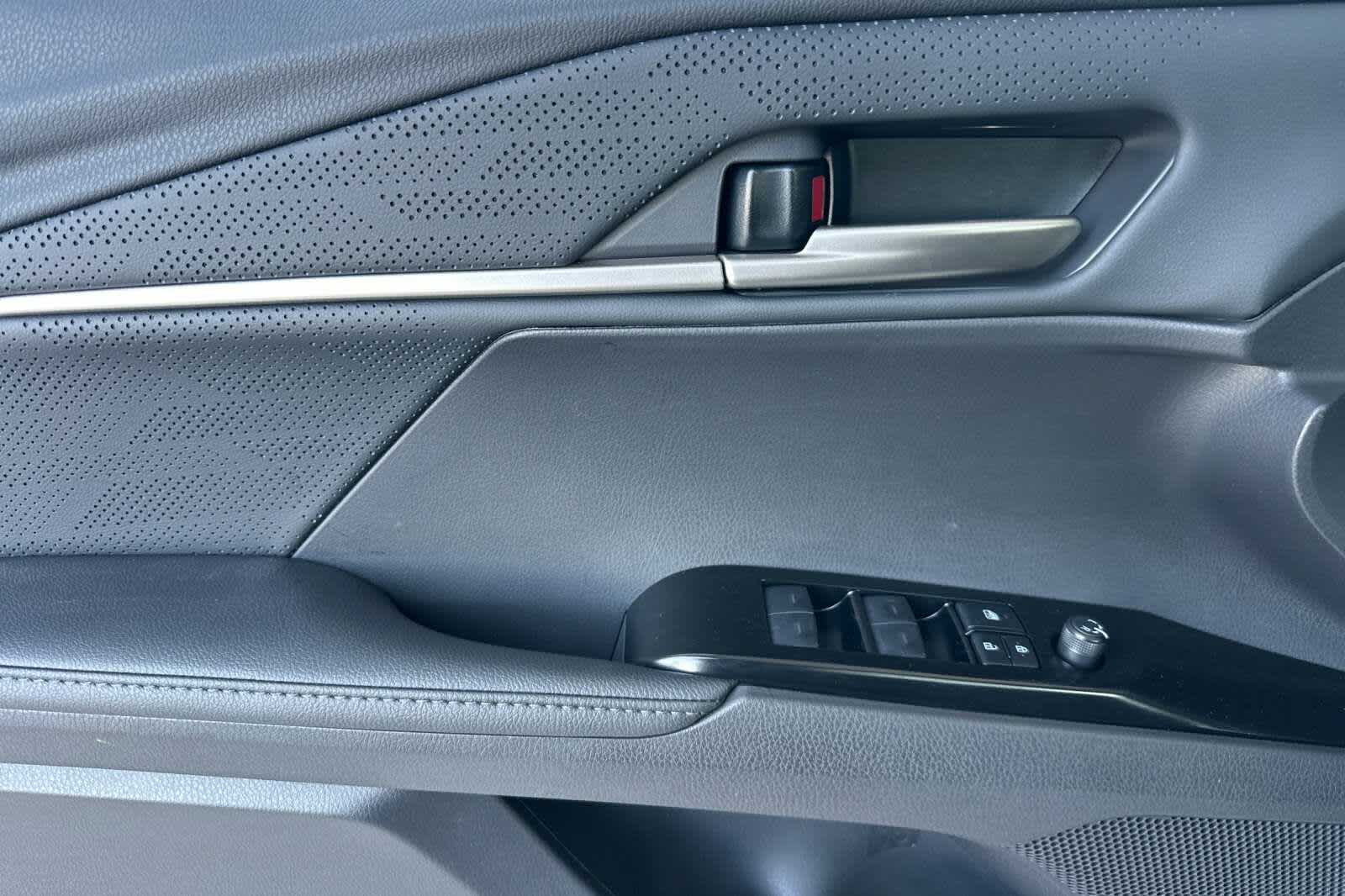 2025 Toyota Camry XSE 12