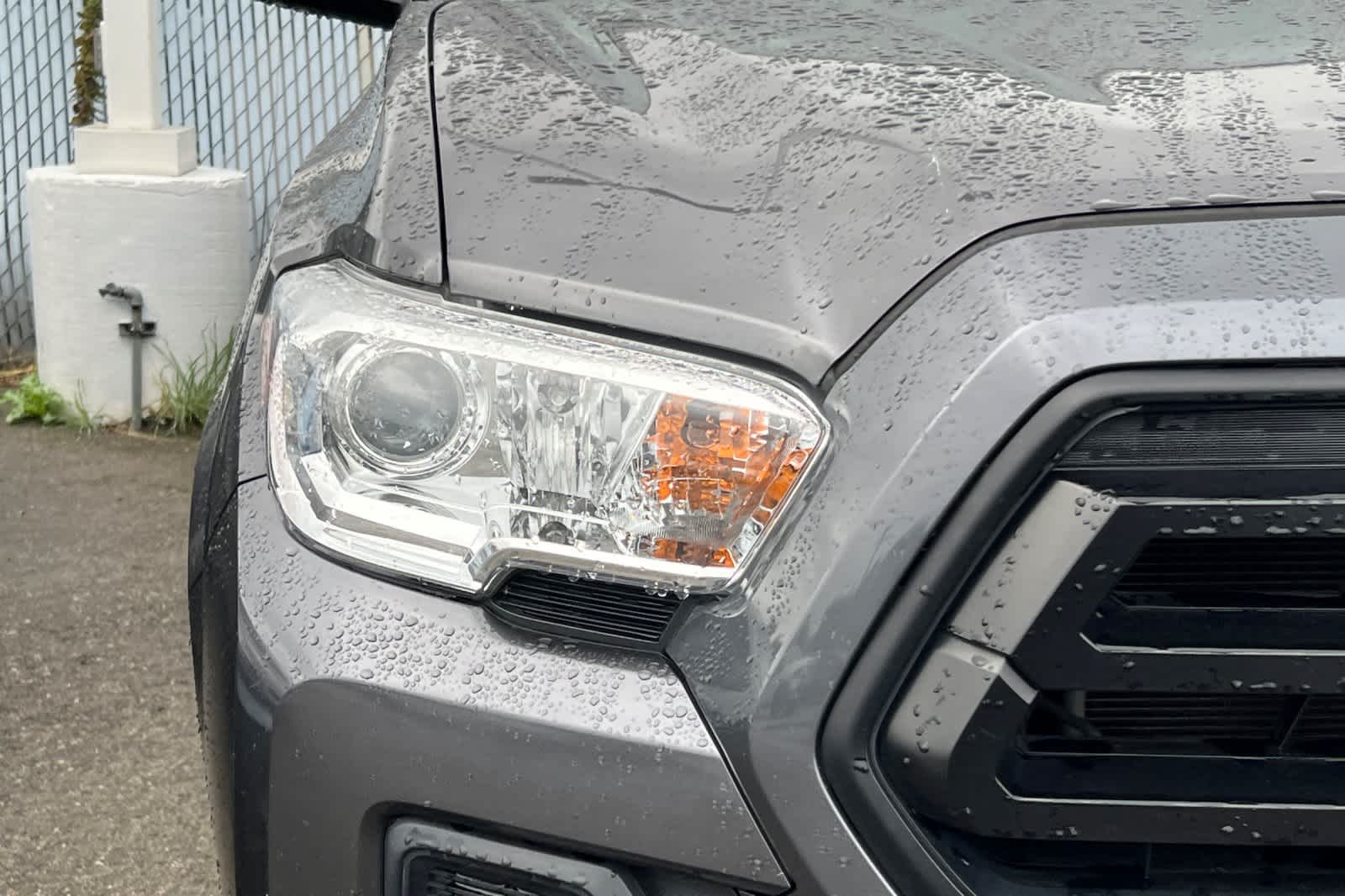 Thumbnail: 2022 Toyota Tacoma - 7