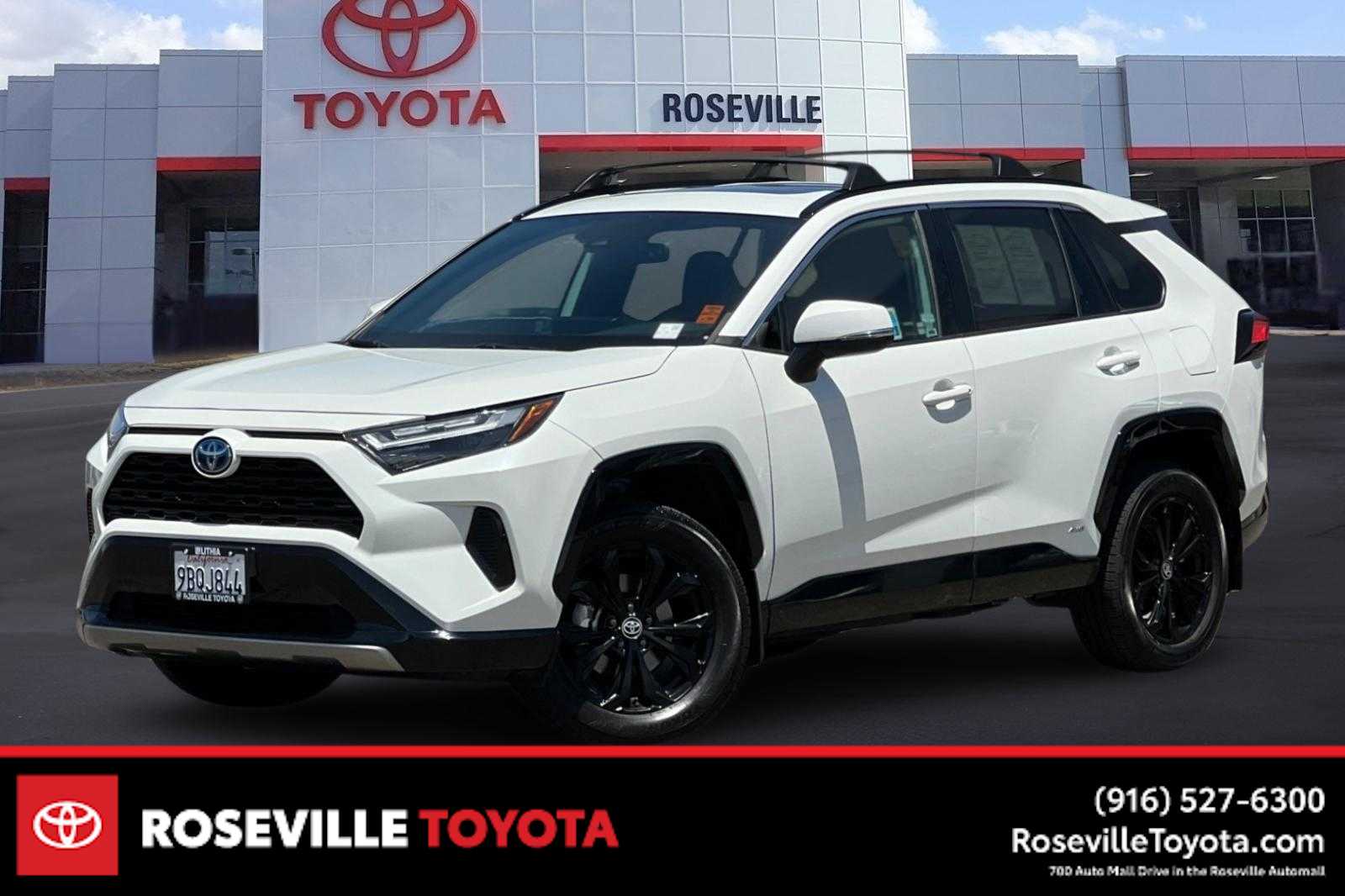 Thumbnail: 2022 Toyota RAV4 - 1