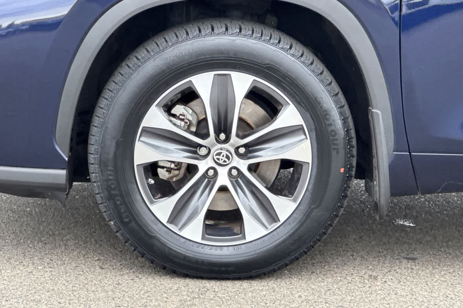 Thumbnail: 2022 Toyota Highlander - 33