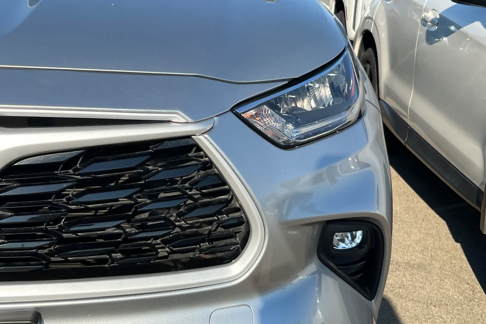 Thumbnail: 2020 Toyota Highlander - 22
