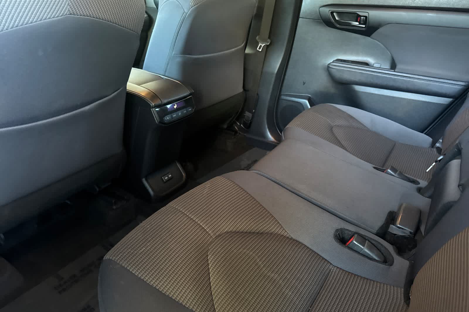 Thumbnail: 2024 Toyota Highlander - 4