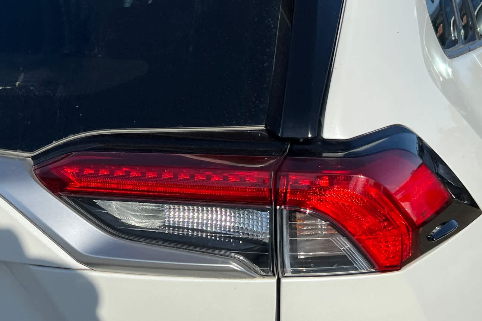 2019 Toyota RAV4 Limited 16