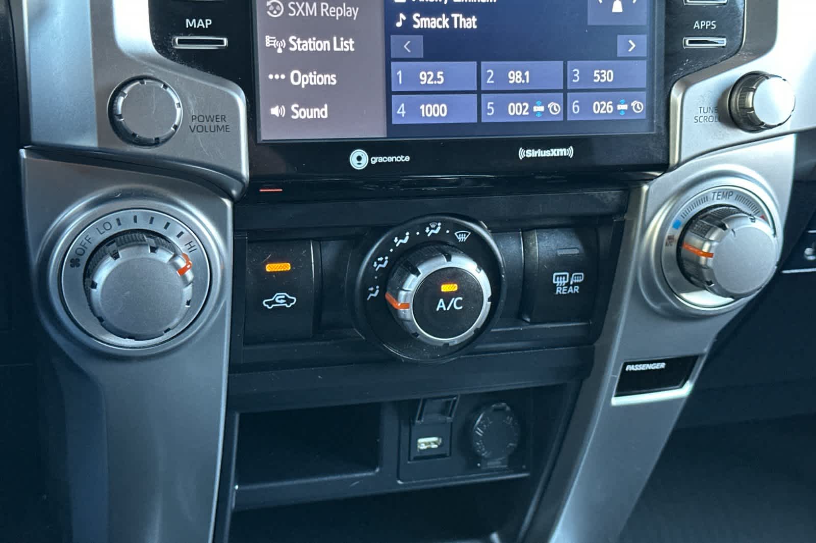 Thumbnail: 2022 Toyota 4Runner - 22