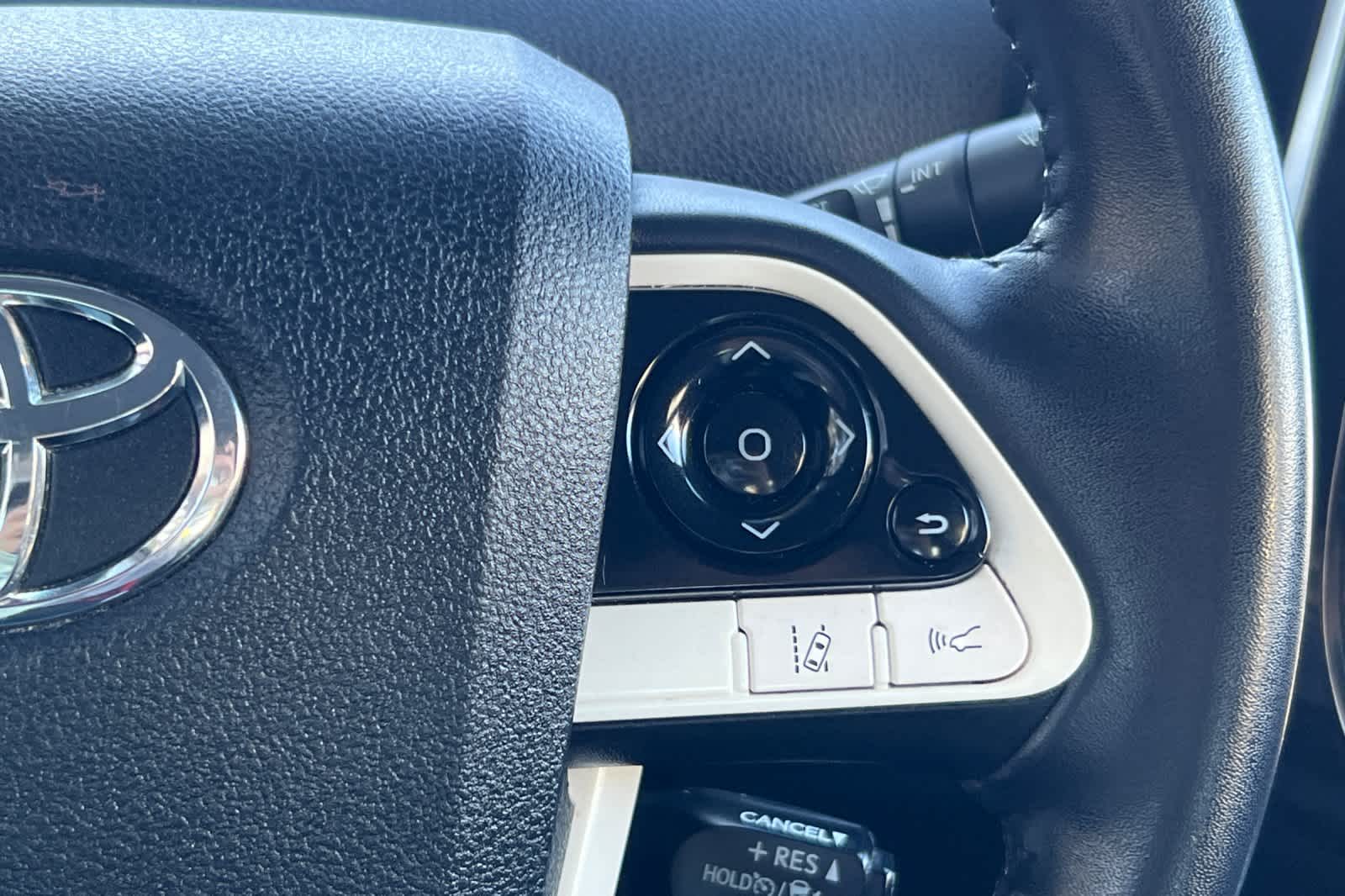 Thumbnail: 2017 Toyota Prius Prime - 27