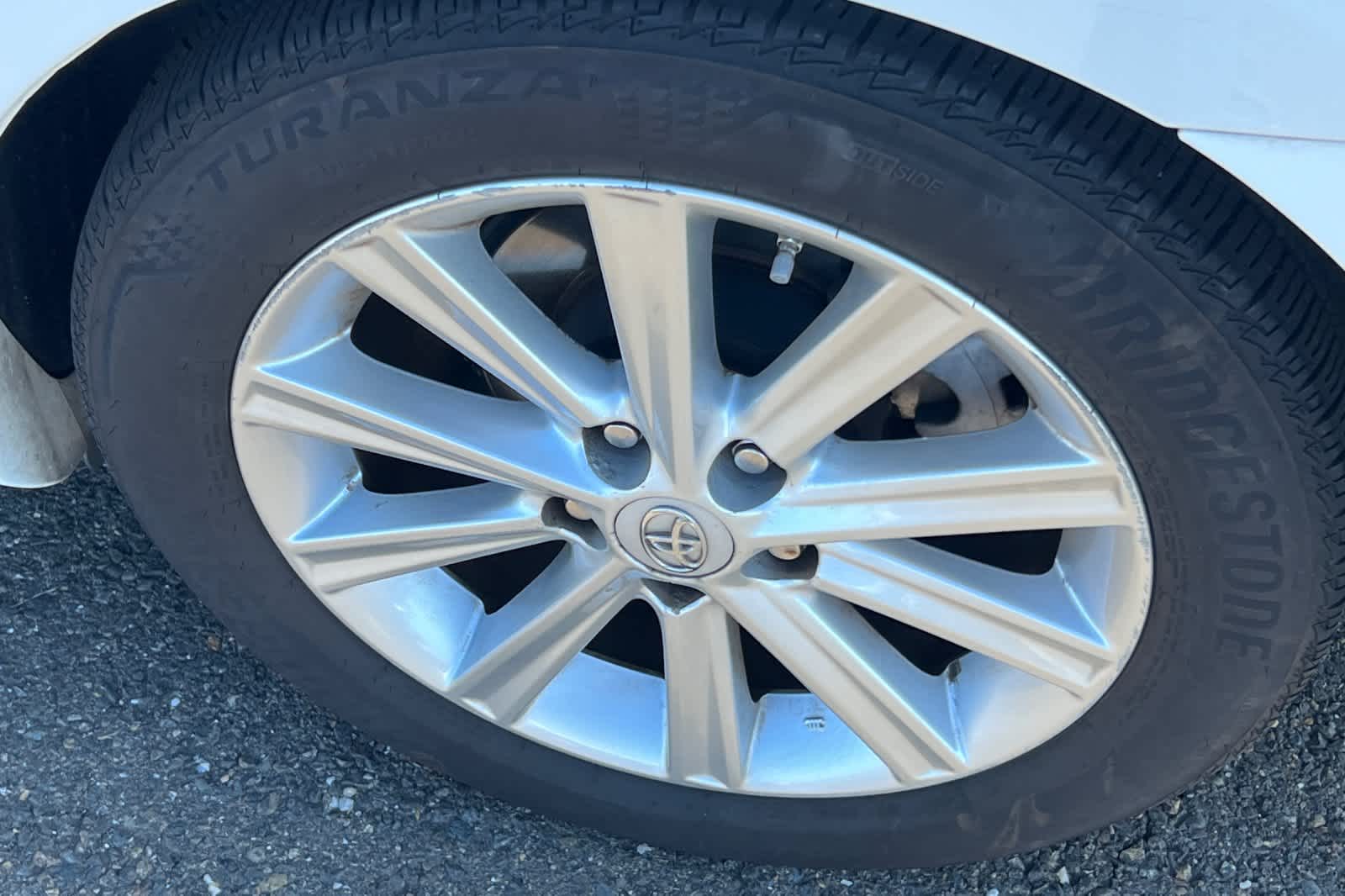 Thumbnail: 2013 Toyota Camry - 18