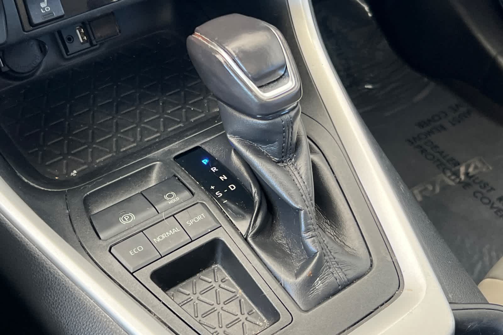 Thumbnail: 2019 Toyota RAV4 - 24