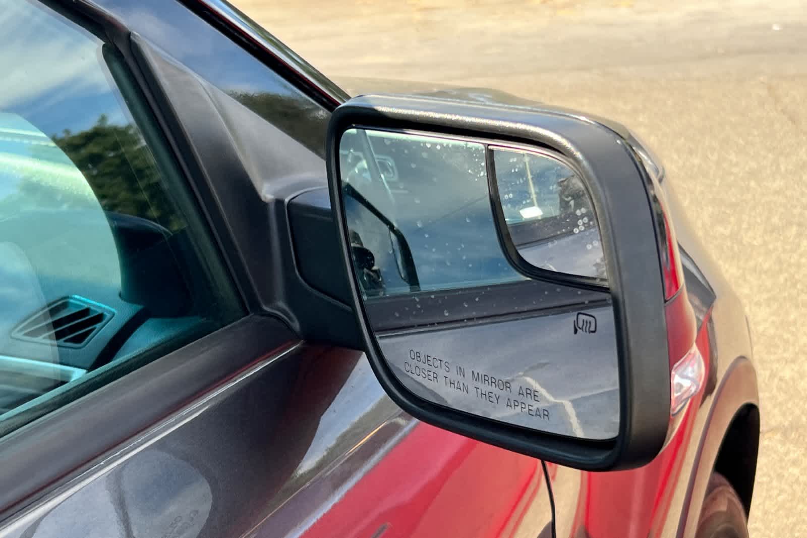 Thumbnail: 2015 Ford Explorer - 13