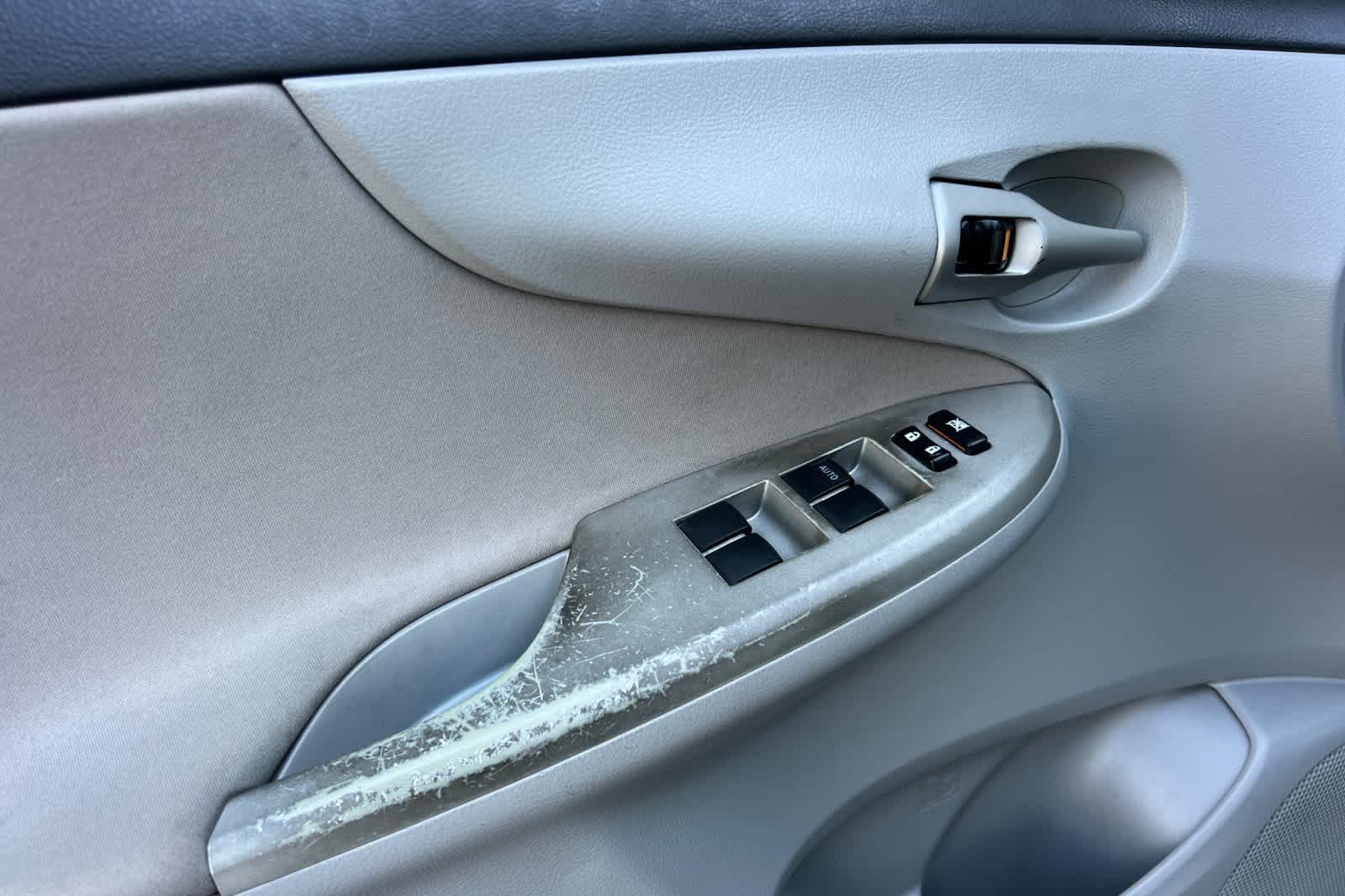 Thumbnail: 2012 Toyota Corolla - 12