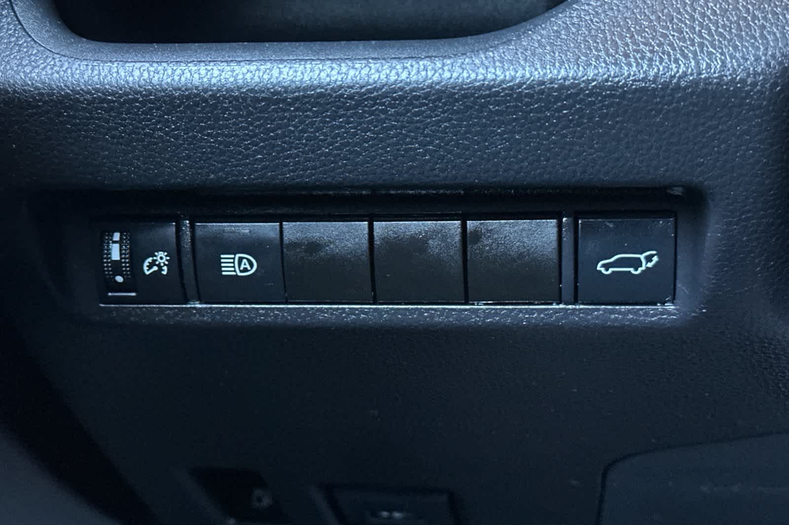 Thumbnail: 2021 Toyota RAV4 - 30