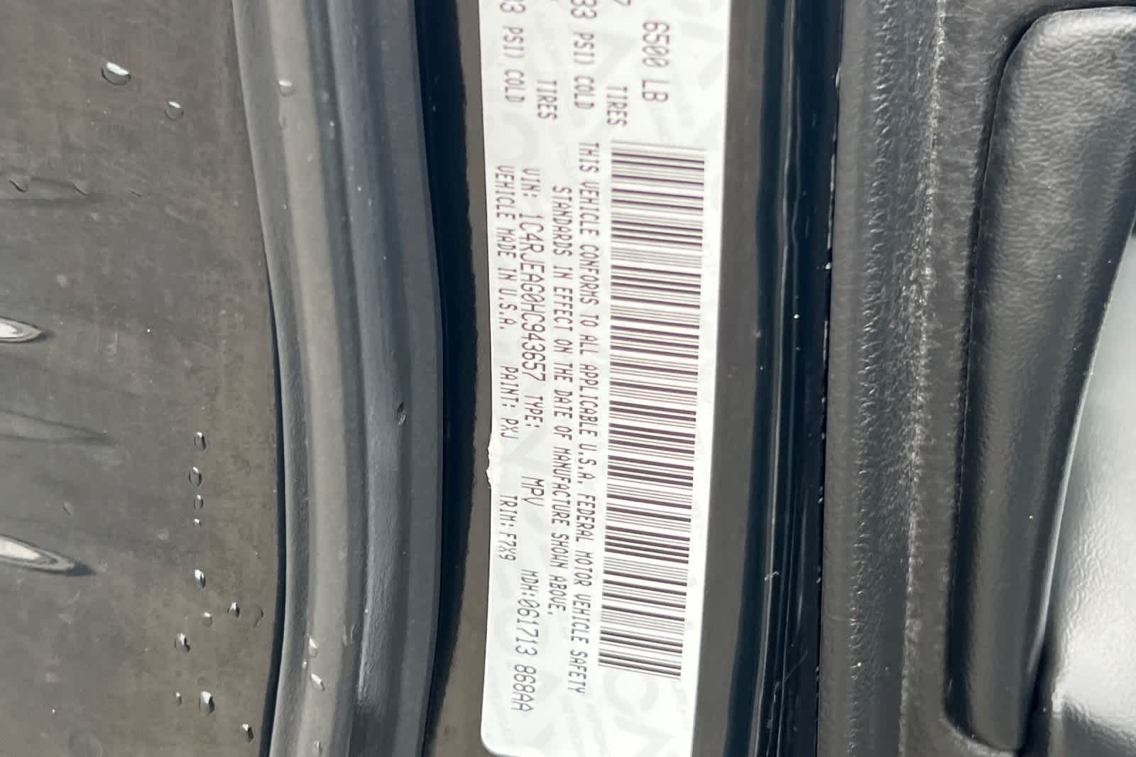 Thumbnail: 2017 Jeep Grand Cherokee - 30