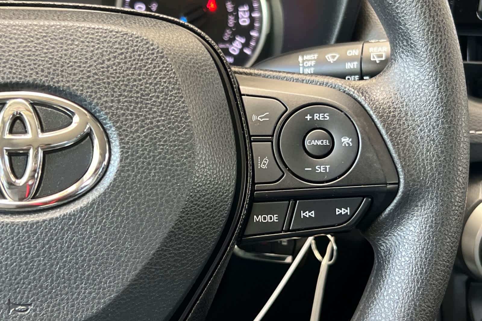 Thumbnail: 2021 Toyota RAV4 - 26