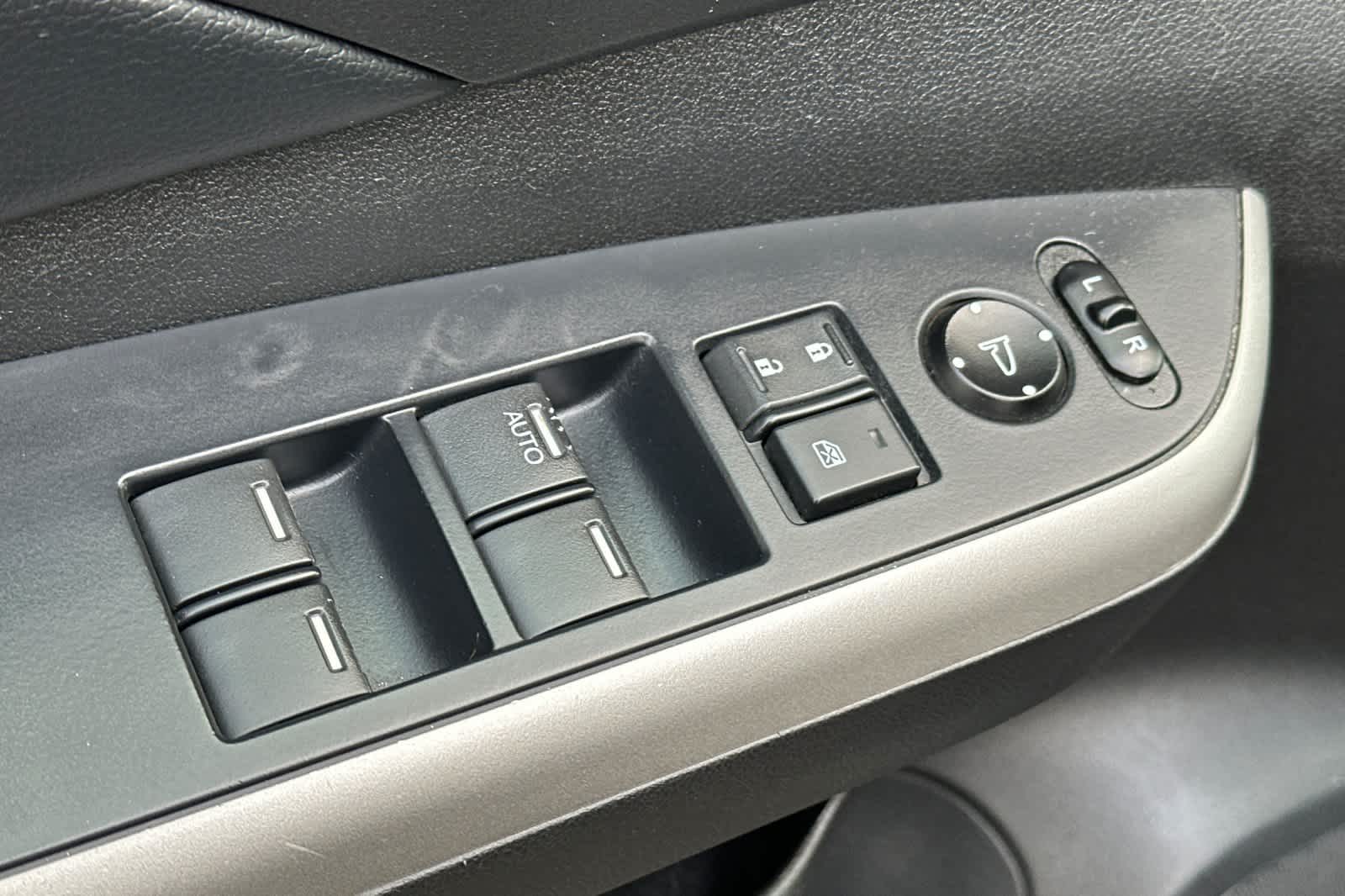 Thumbnail: 2013 Honda CR-V - 13