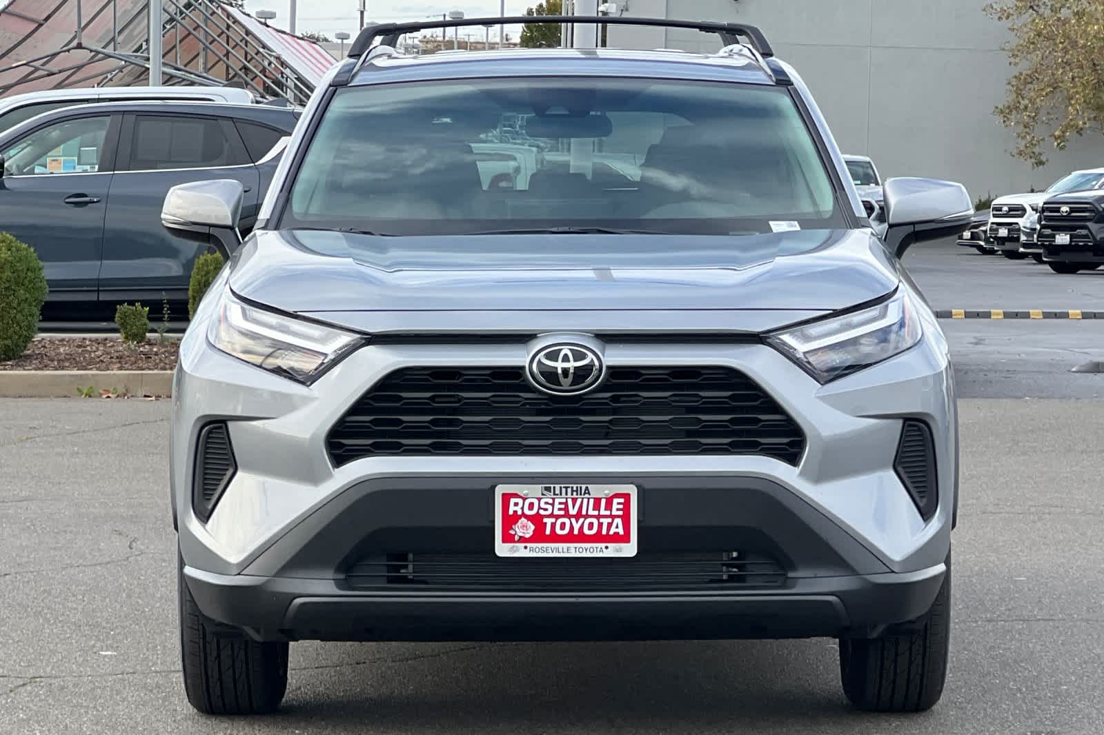 Thumbnail: 2025 Toyota RAV4 - 10