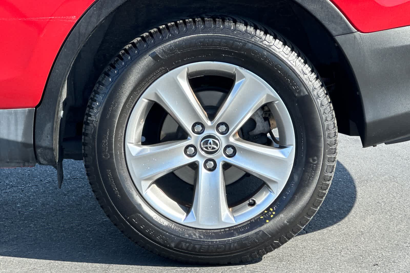 Thumbnail: 2015 Toyota RAV4 - 29