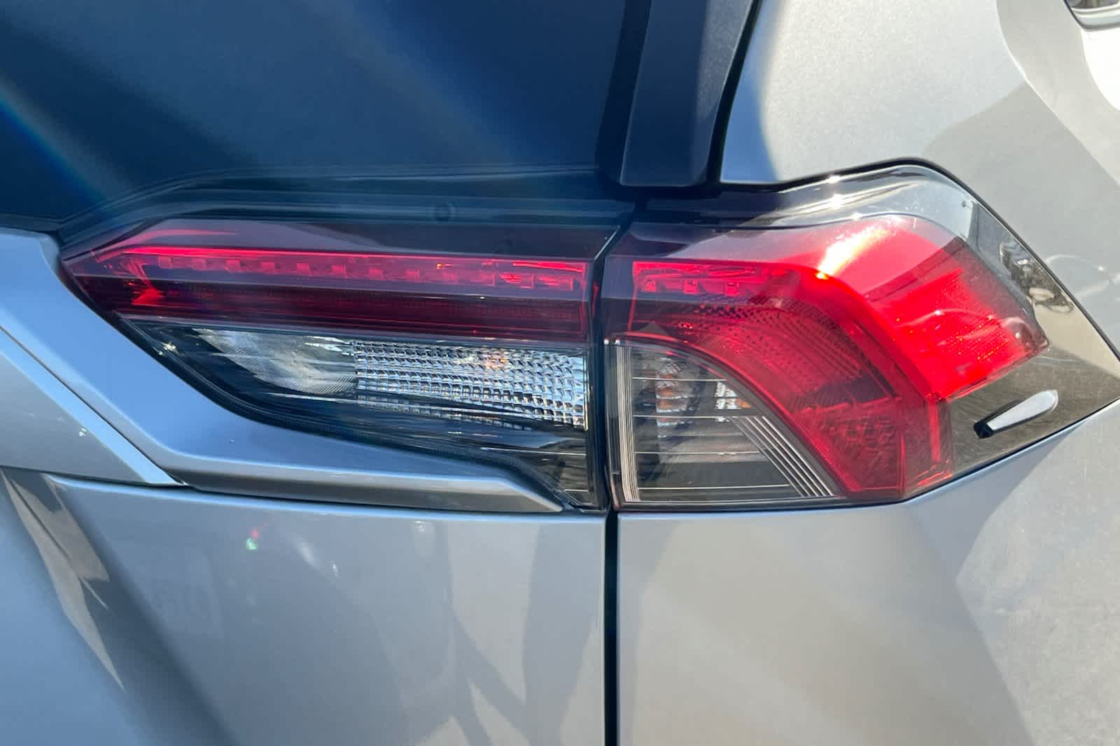 2019 Toyota RAV4 Limited 17