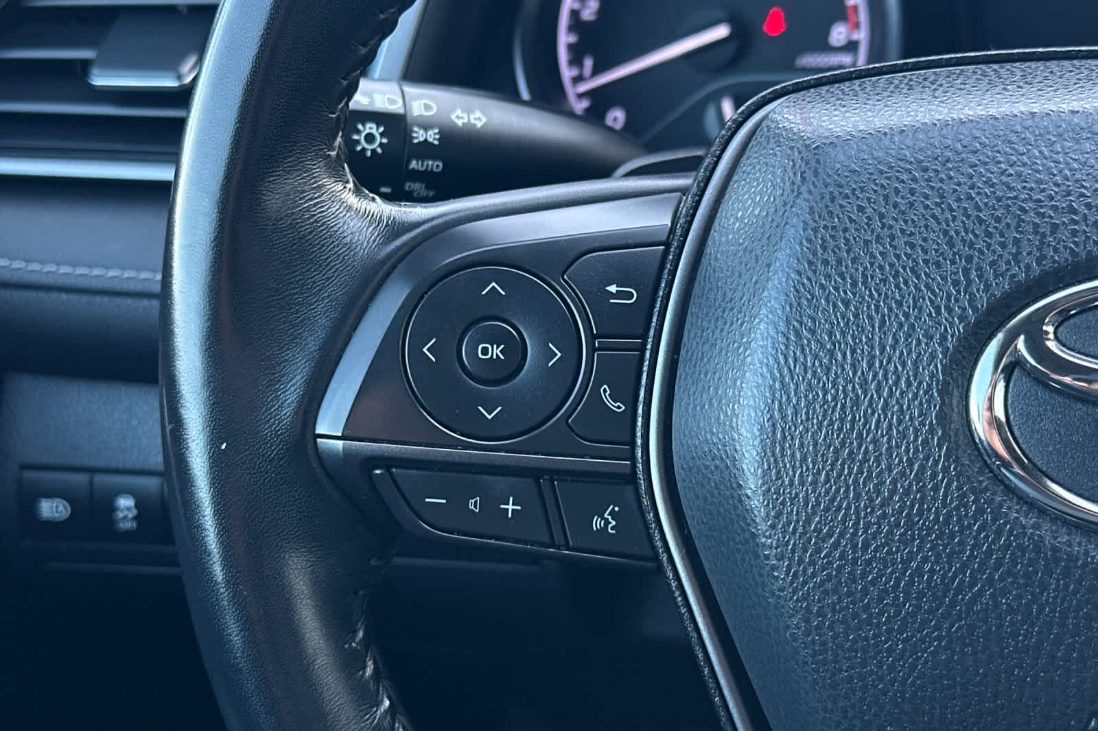 Thumbnail: 2022 Toyota Camry - 24