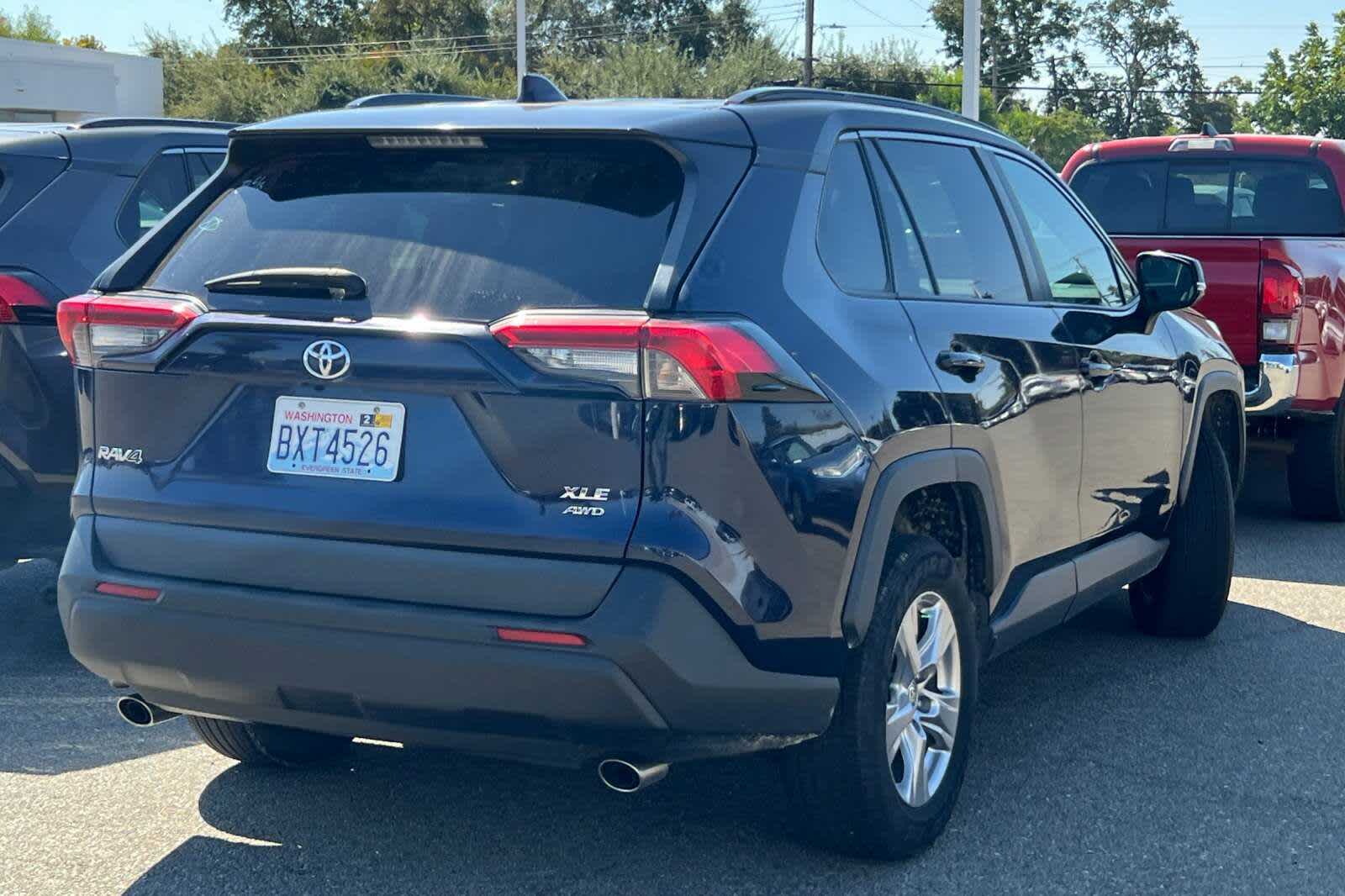 Thumbnail: 2022 Toyota RAV4 - 2