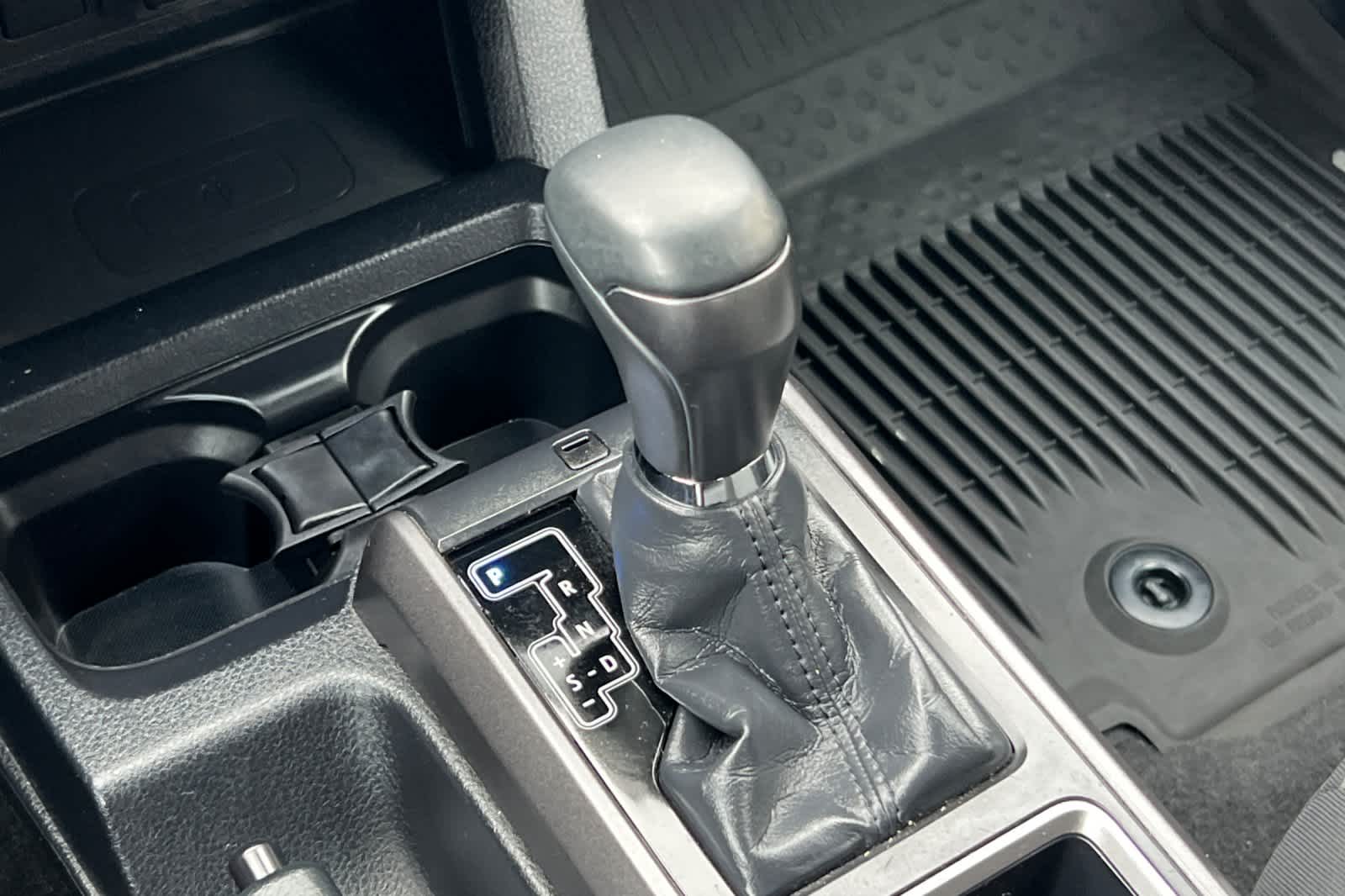 Thumbnail: 2021 Toyota Tacoma - 21