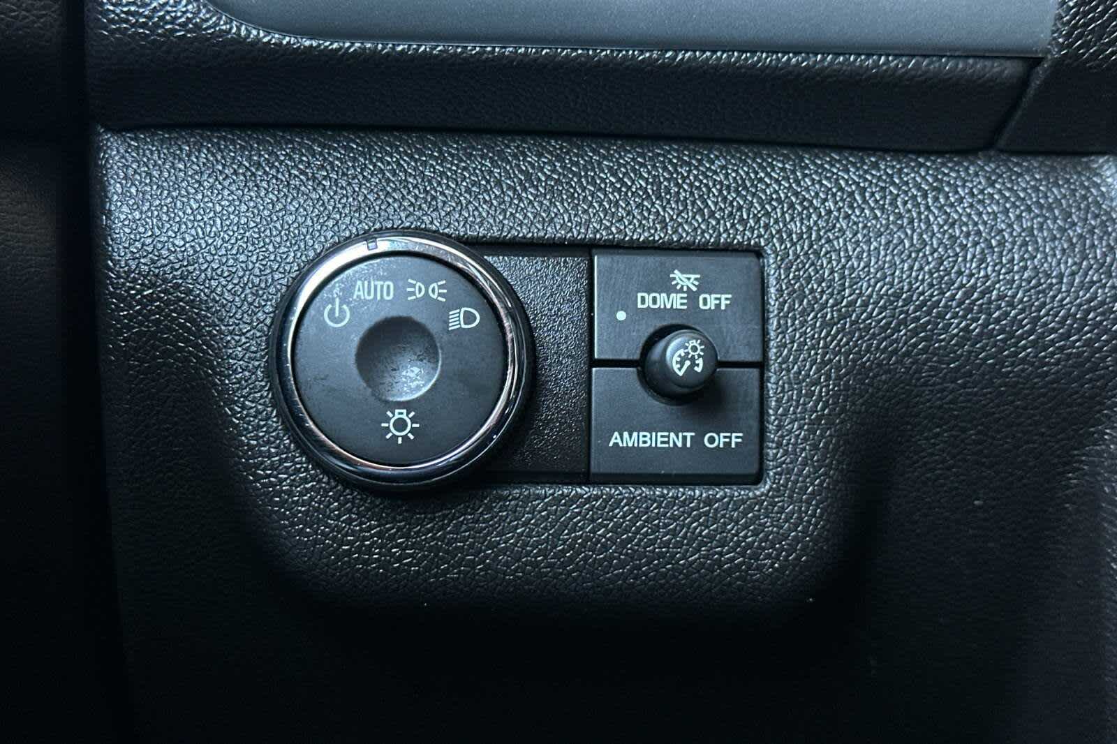 Thumbnail: 2015 GMC Acadia - 29