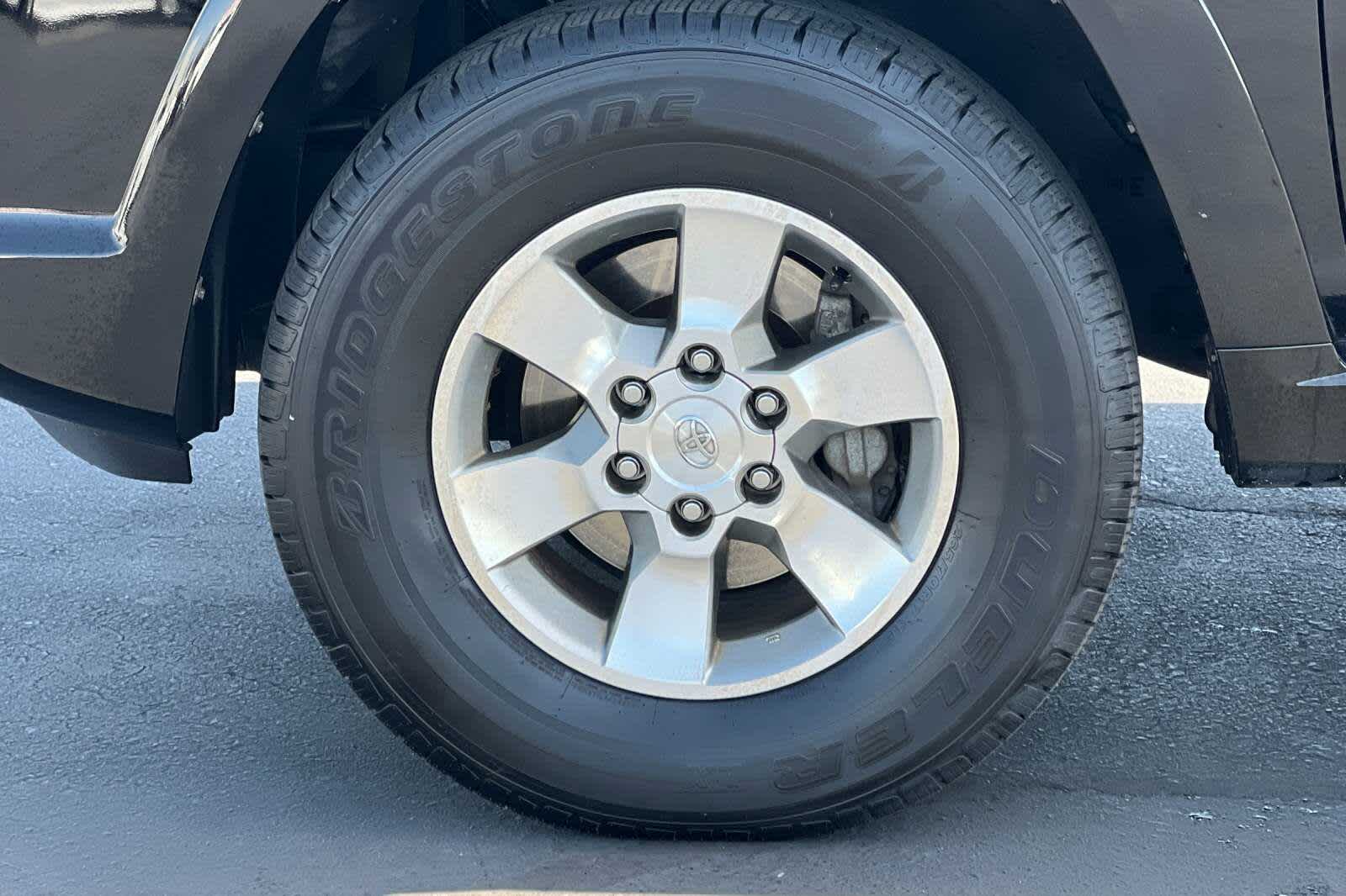 2011 Toyota 4Runner SR5 28