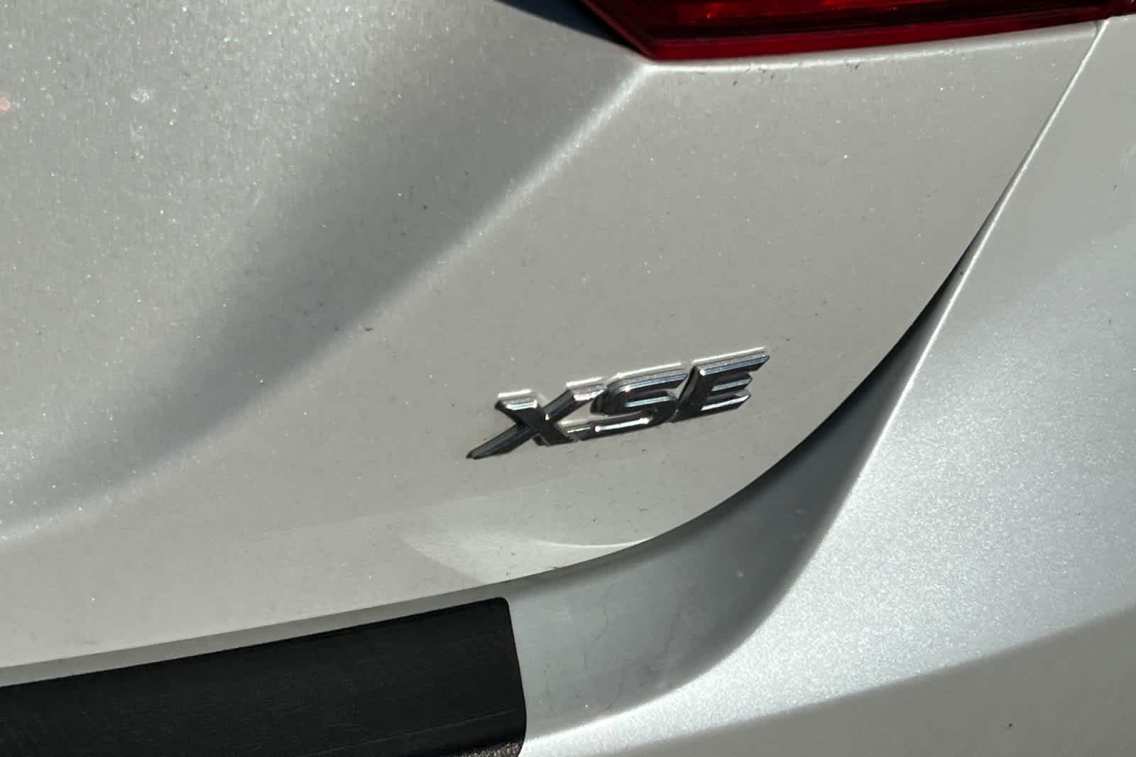 Thumbnail: 2022 Toyota Camry - 21