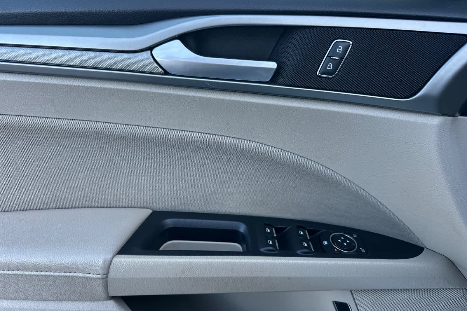 Thumbnail: 2019 Ford Fusion - 12