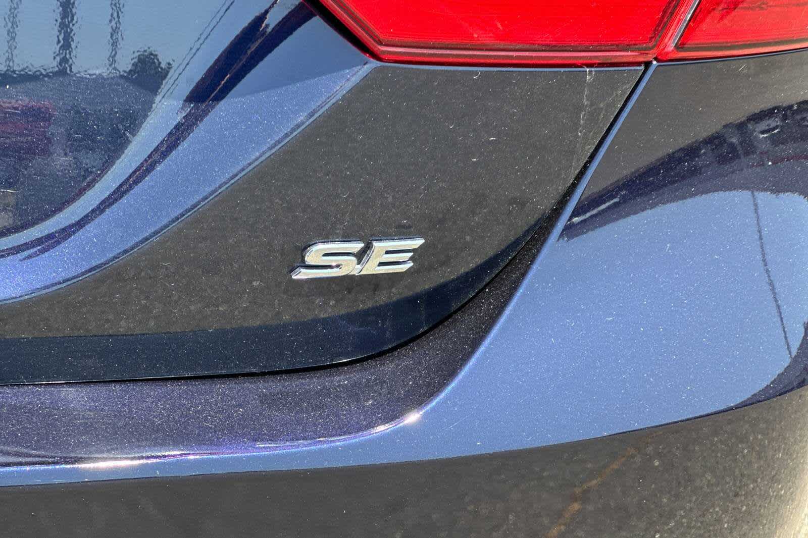 2022 Toyota Camry SE 29