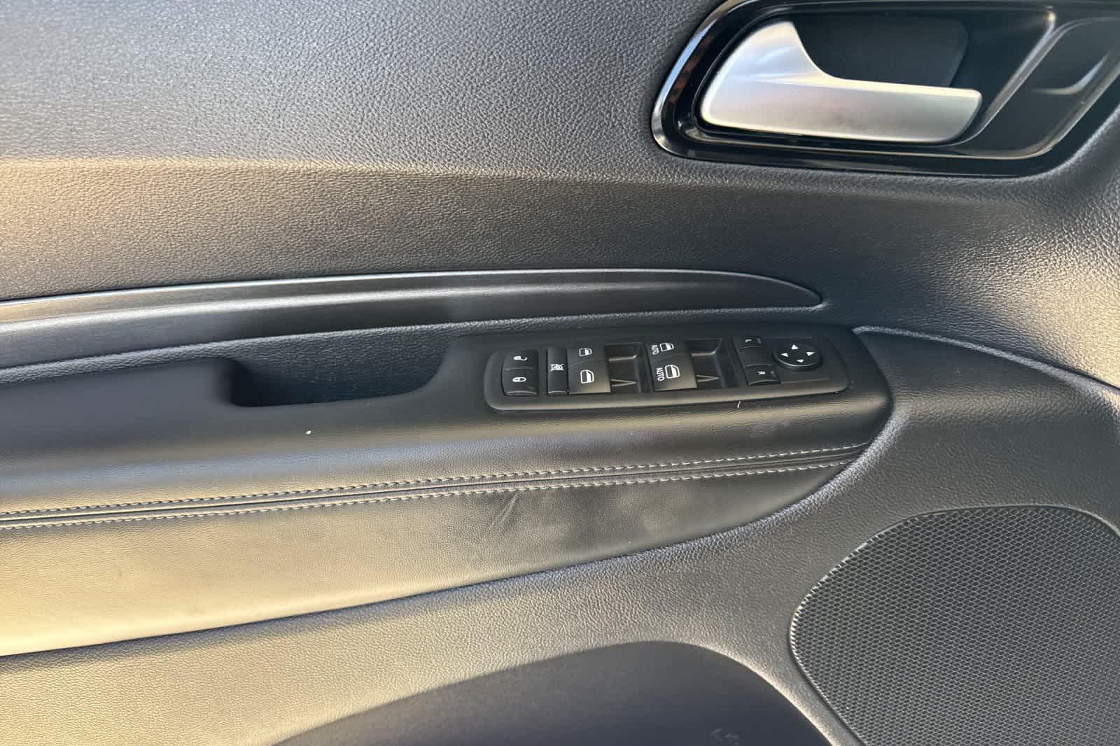 Thumbnail: 2022 Dodge Durango - 12